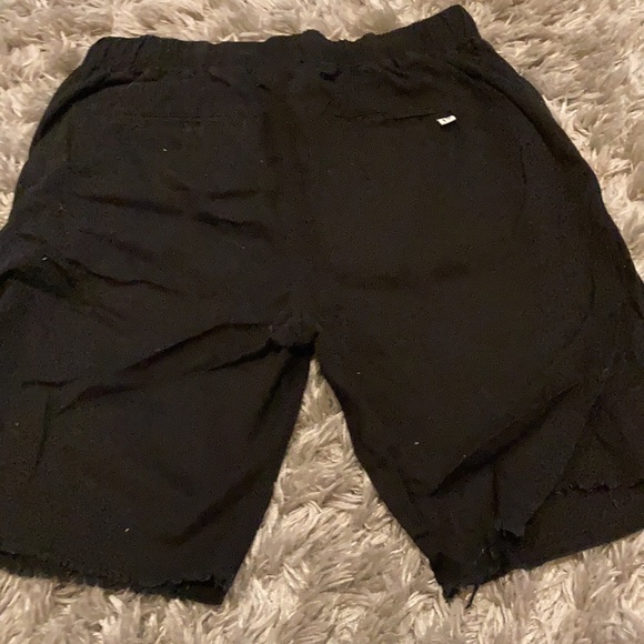 Sovereign Code LA Shorts - Picture 3 of 3